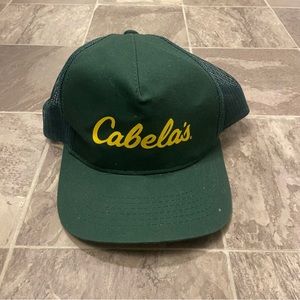 Green Cabela’s trucker hat
